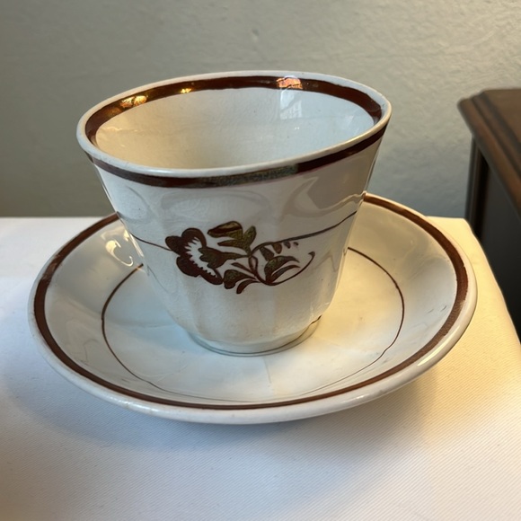 Tea Cups & Saucers / Tea Leaf Lustre / Morning Glory Pattern / Tunstall - Picture 3 of 8